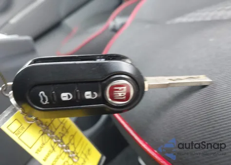 2017 Fiat 500 Pop z USA, uszkodzony, nr VIN 3C3CFFKRXHT530165